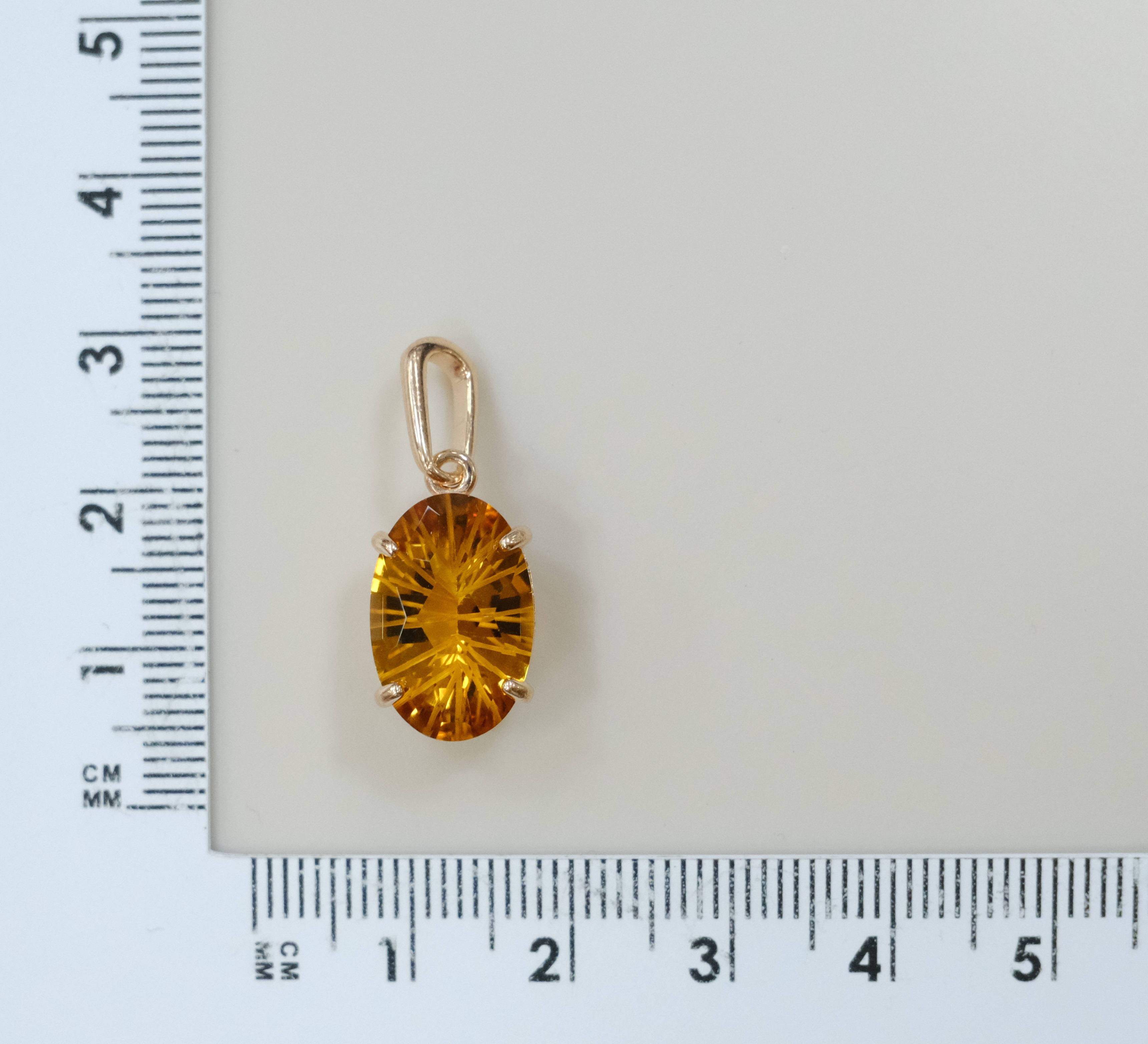 Серебряная подвеска с цитрином